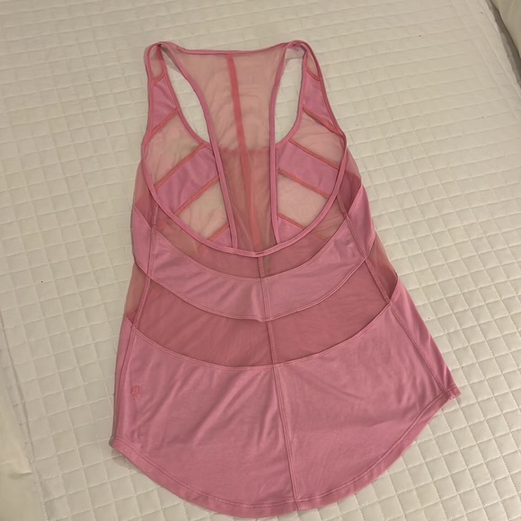 Lululemon mesh top - Picture 2 of 8